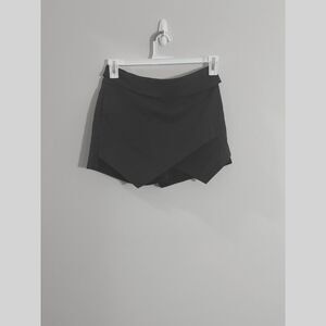 Charles Richard black skort size small